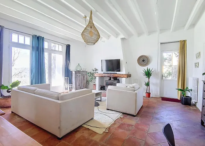 Le Relais de Fleyres - Gîte Authentique avec Jardin, Parking et Wifi Toulouse
